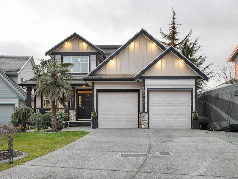 18323 Claytonwood Crescent, Surrey BC V3S 8G3