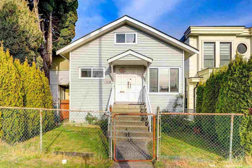 7452 Main Street, Vancouver, BC, V5X 3J8