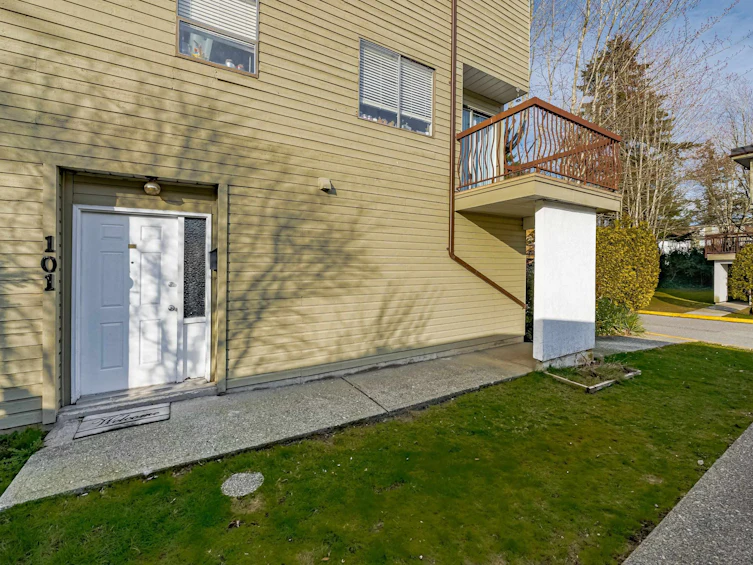 101-7165 133 Street, Surrey, BC, V3W 7Z2