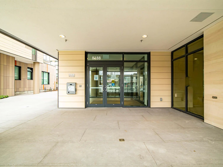 1807-8188 Fraser Street, Vancouver, BC, V5X 0J8