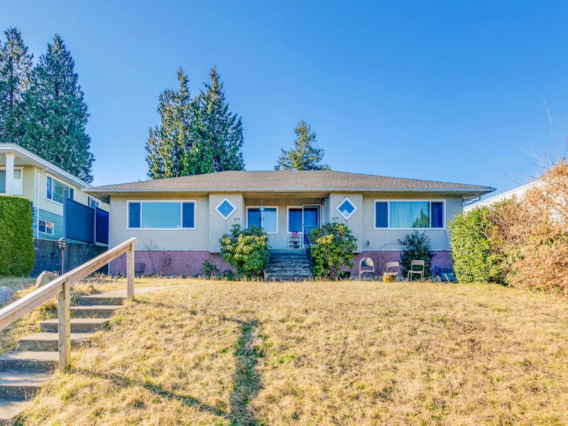 6175 Elgin Avenue, Burnaby BC V5H 3S3