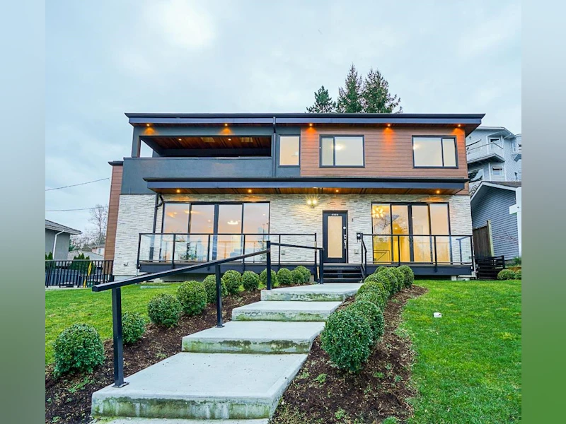 4040 Curle Avenue, Burnaby BC V5G 2Z3