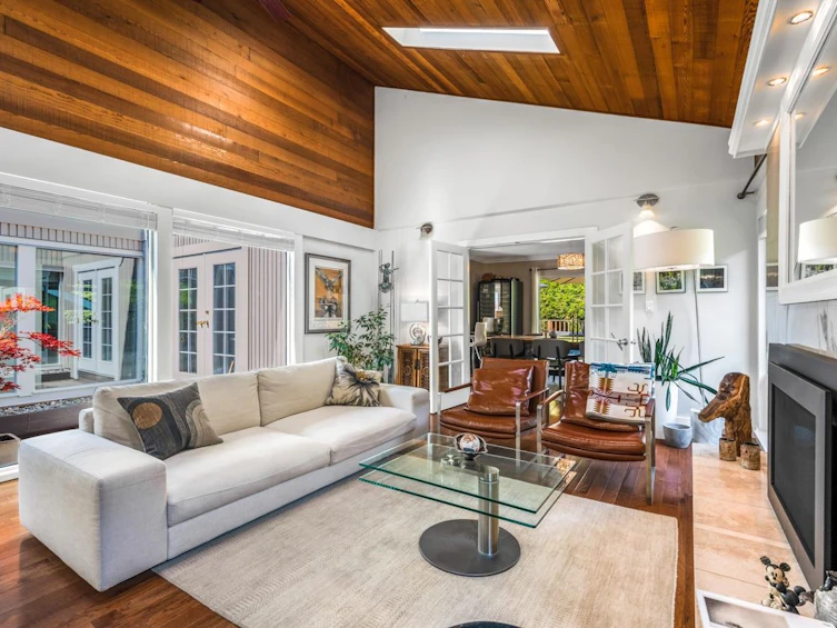 5295 Cliffridge Avenue, North Vancouver, BC, V7R 3V2