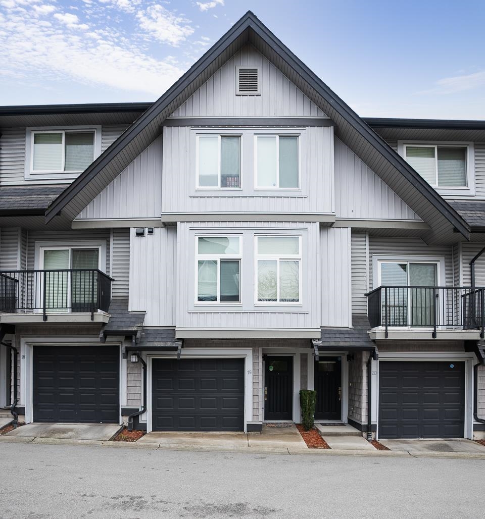 19-15192 62a Avenue, Surrey, BC, V3S 9A6