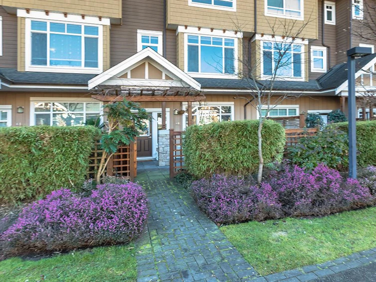 60-2979 156 Street, Surrey, BC, V3Z 8V8