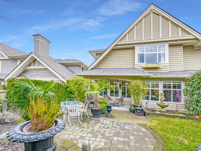 142 - 15500 Rosemary Heights Crescent, Surrey BC V3Z 0K1