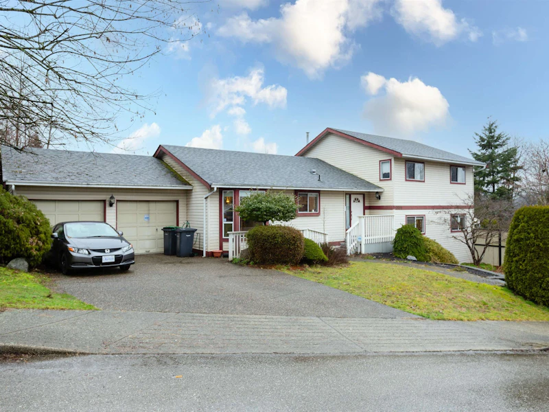 2931 Heckbert Place, Coquitlam BC V3C 5B2