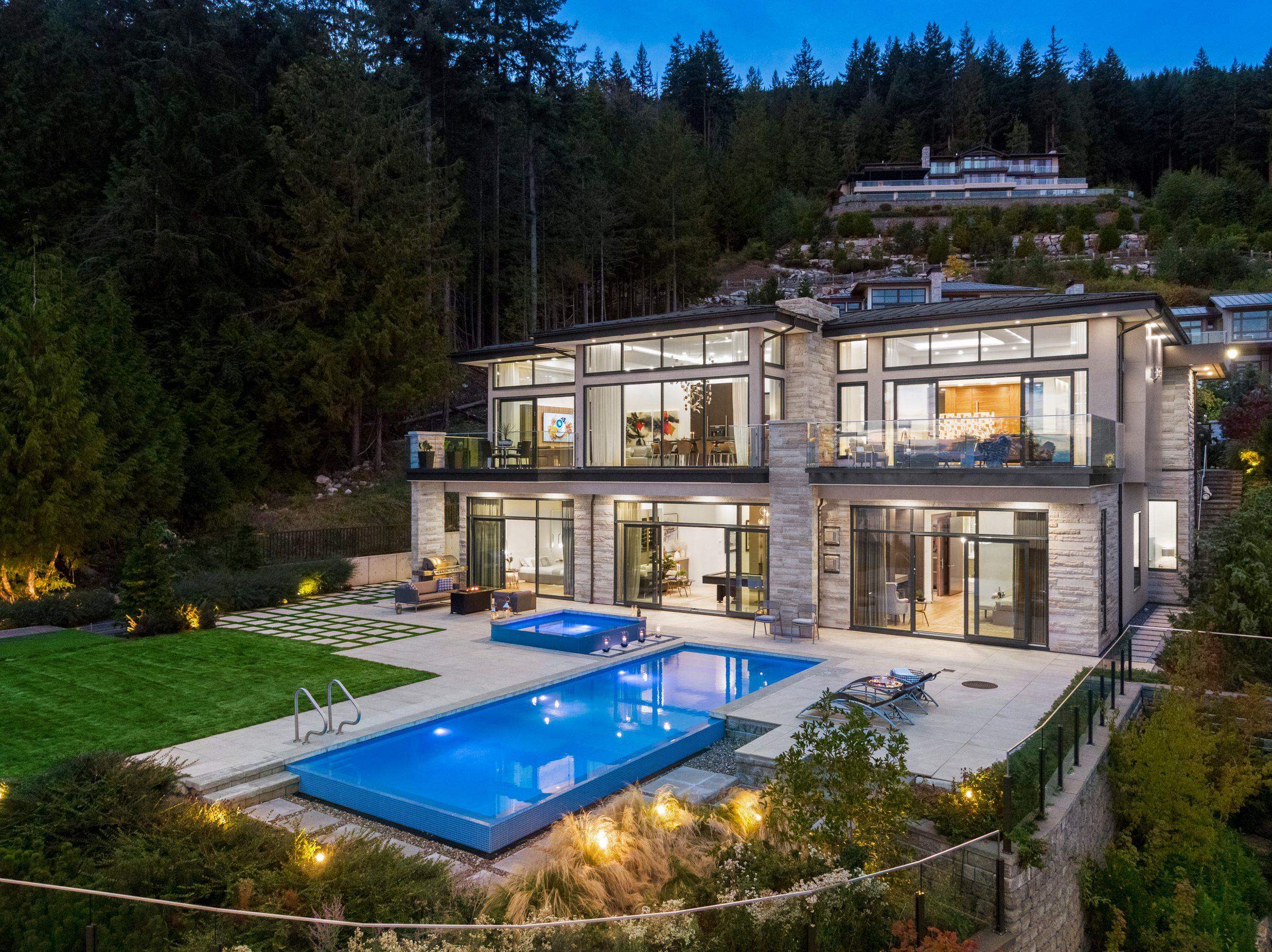 2931 Burfield Place, West Vancouver, BC, V7S 0A9