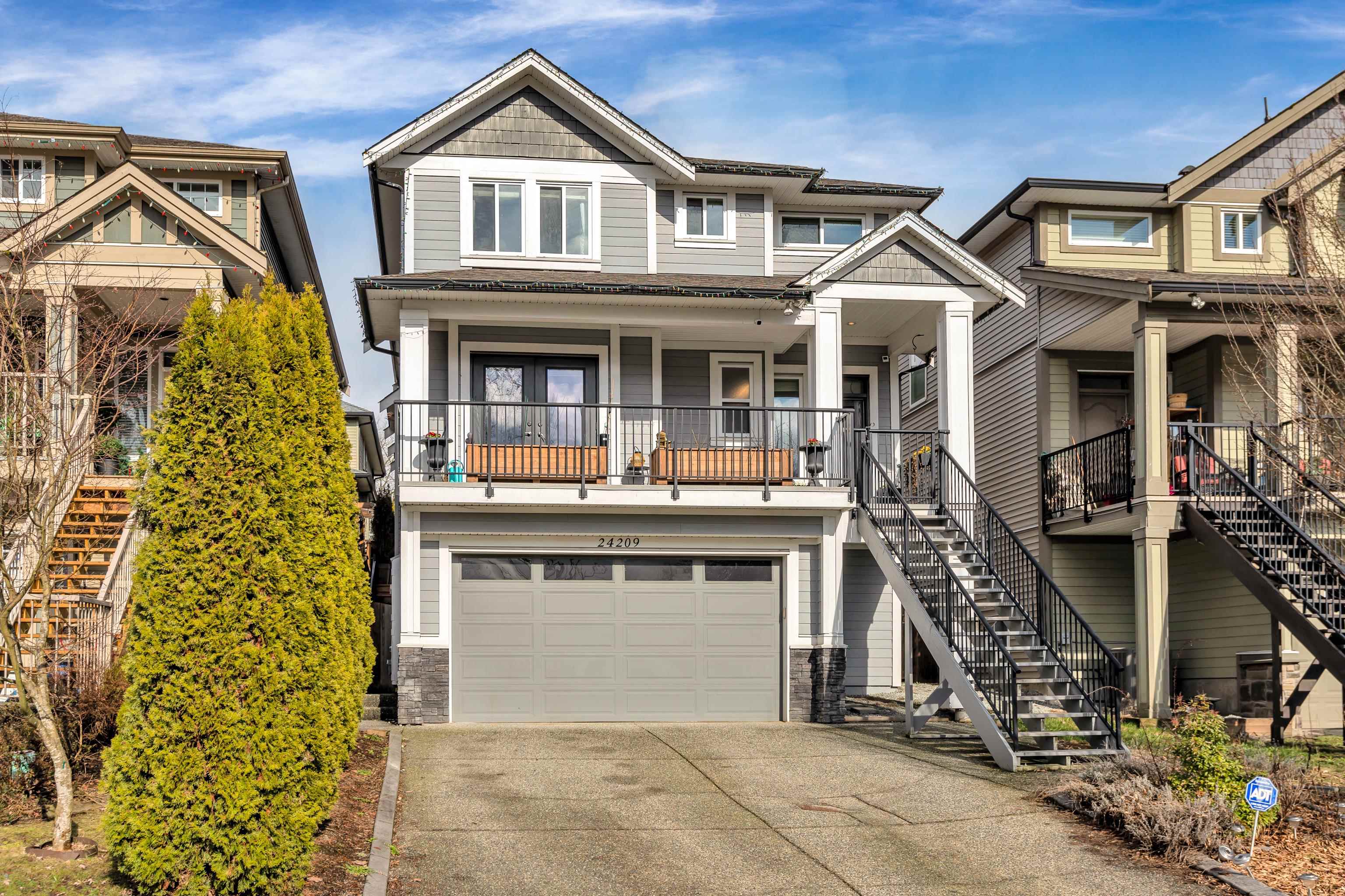 24209 103a Avenue, Maple Ridge, BC, V2W 0E4
