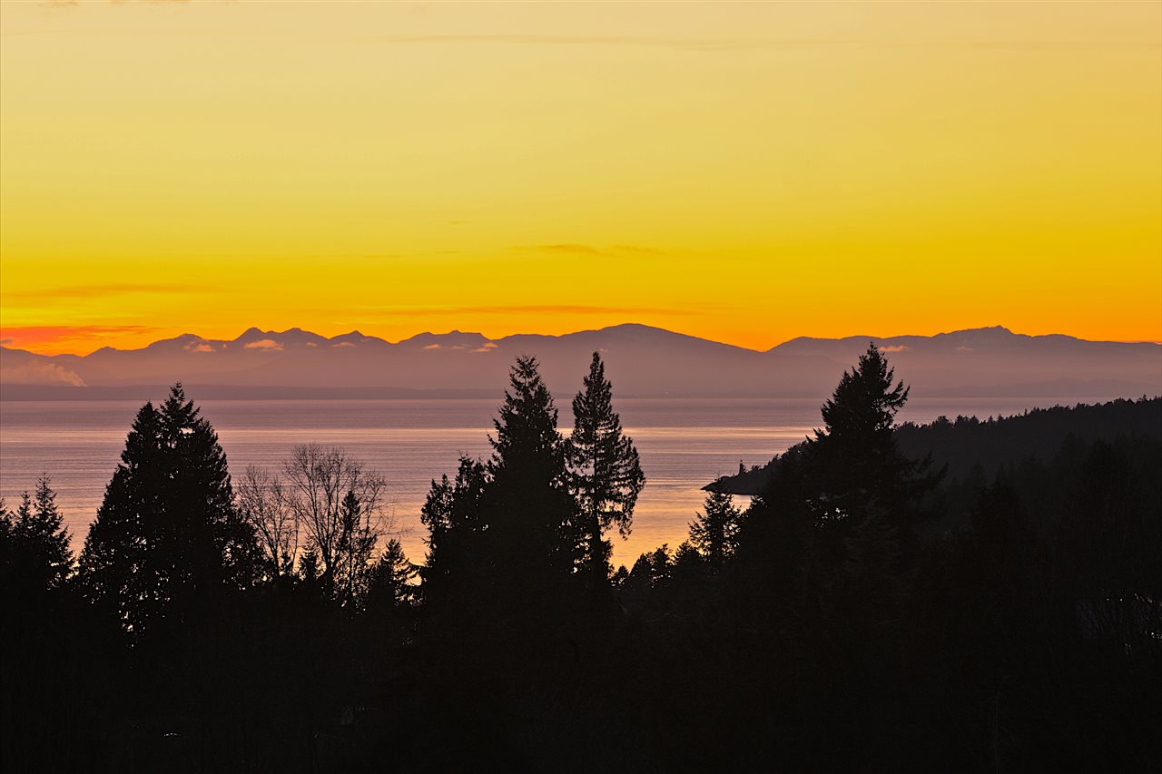 2750 Rosebery Avenue, West Vancouver, BC, V7V 3A2