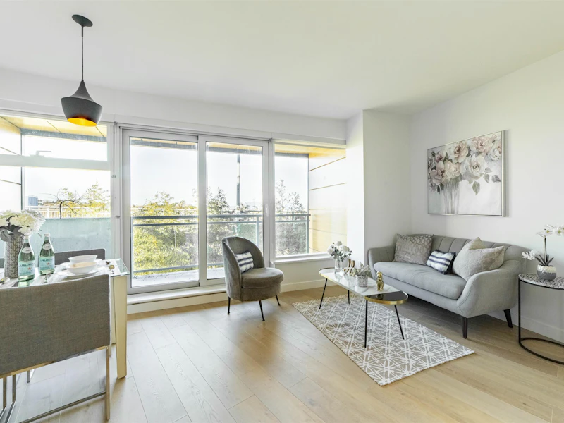 502 - 1565 W 6th Avenue, Vancouver BC V6J 1R1
