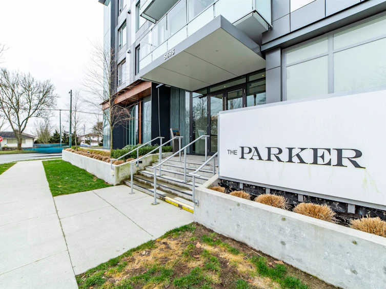 205-5693 Elizabeth Street, Vancouver, BC, V5Y 3K1