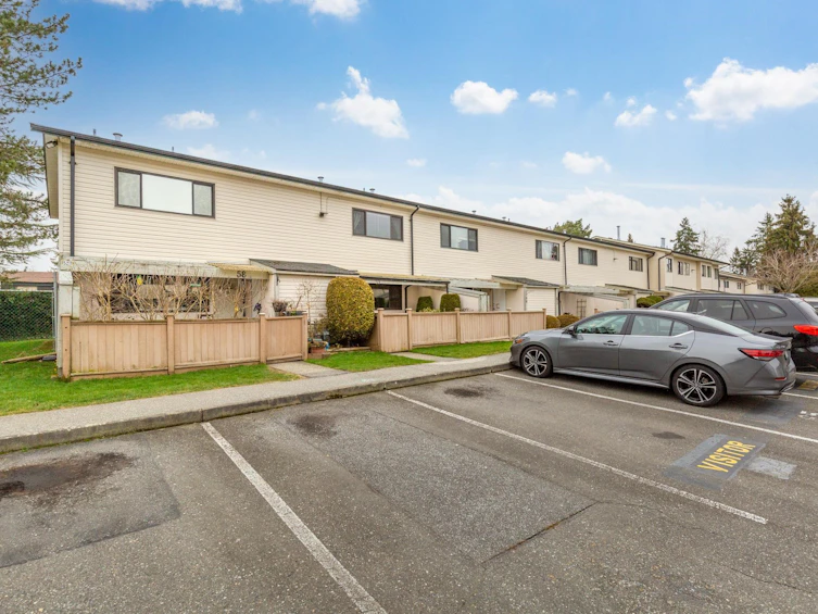 59-5211 204 Street, Langley, BC, V3A 5X1