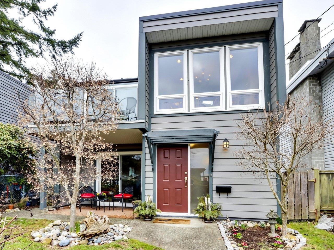 256 W 28th Street, North Vancouver, BC, V7N 2H8