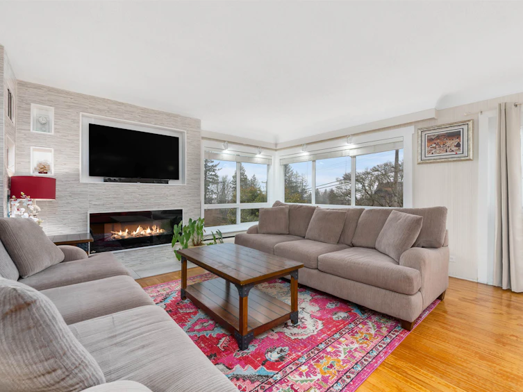 8010 Sussex Avenue, Burnaby, BC, V5J 3W3