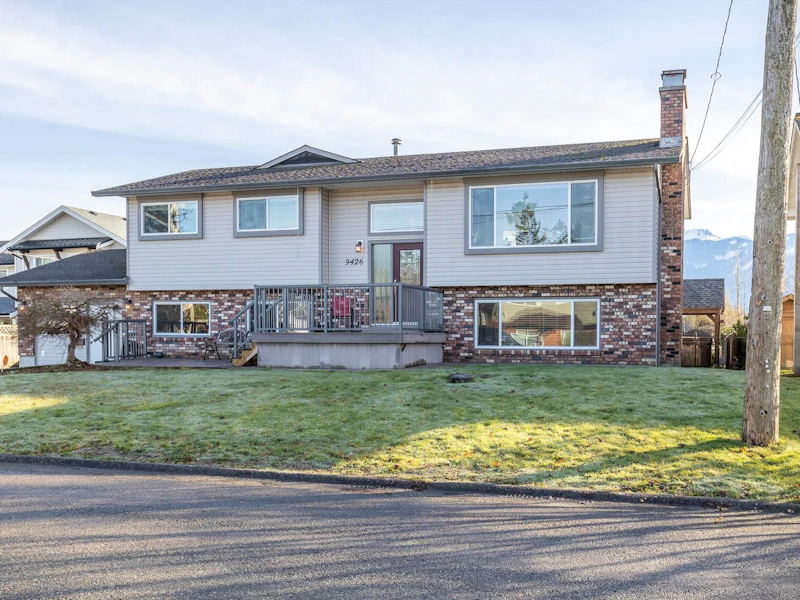 9426 James Street, Chilliwack BC V2P 6G9