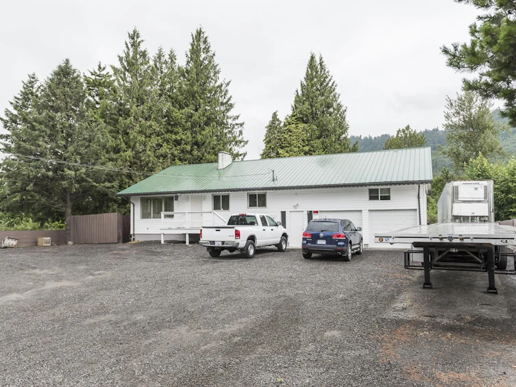 7975 Aitken Road, Chilliwack, BC, V2R 4H5