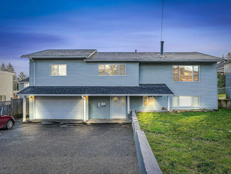7670 140 Street, Surrey, BC, V3W 5J8