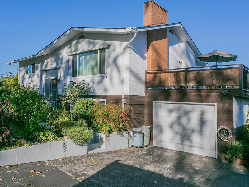 1446 Kent Street, Surrey BC V4B 4T9