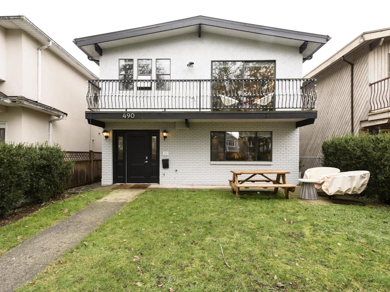 490 E 19th Avenue, Vancouver BC V5V 1J7