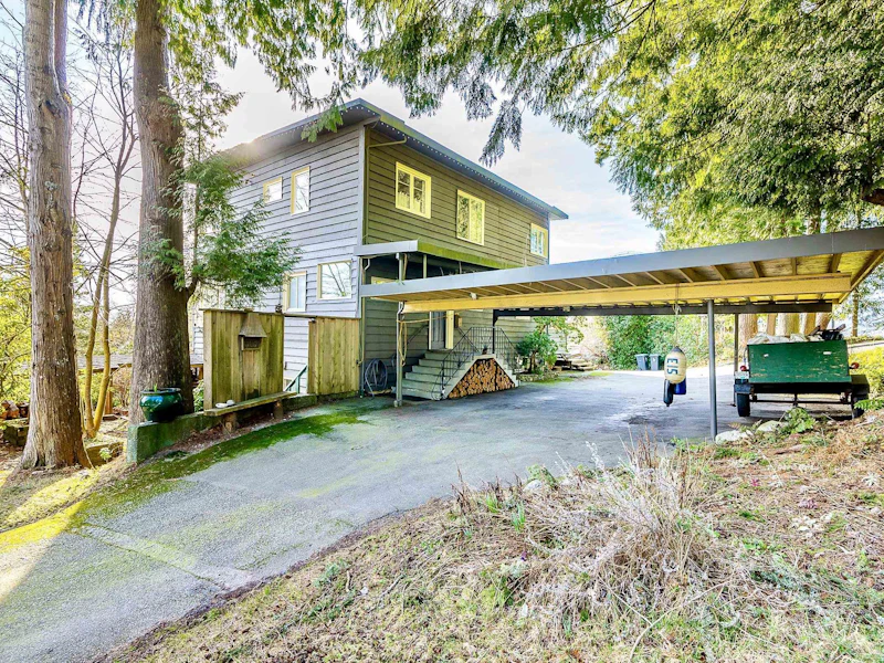 583 E Kings Road, North Vancouver BC V7N 1J2
