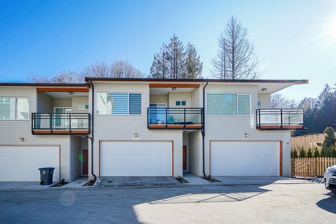 17-5960 142 Street, Surrey, BC, V3X 1C8