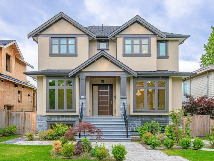 2385 W 15th Avenue, Vancouver, BC, V6K 2Y9