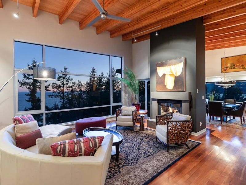 5950 Condor Place, West Vancouver BC V7W 1W4