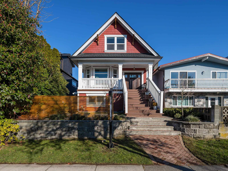 1741 E 2nd Avenue, Vancouver BC V5N 1E3