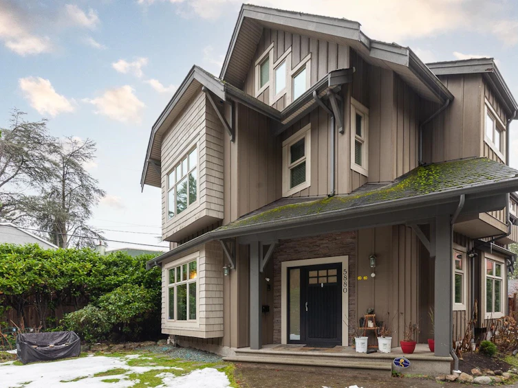 5880 Crown Street, Vancouver, BC, V6N 2B8