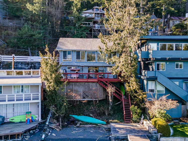 36 Lakeshore Drive, Cultus Lake, BC, V2R 5A1