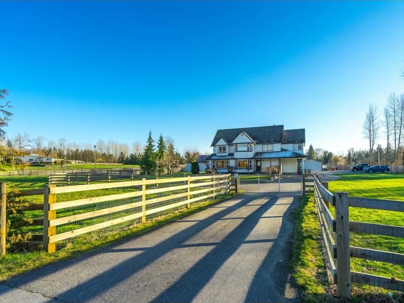 25350 64th Avenue, Langley BC V4W 1H3