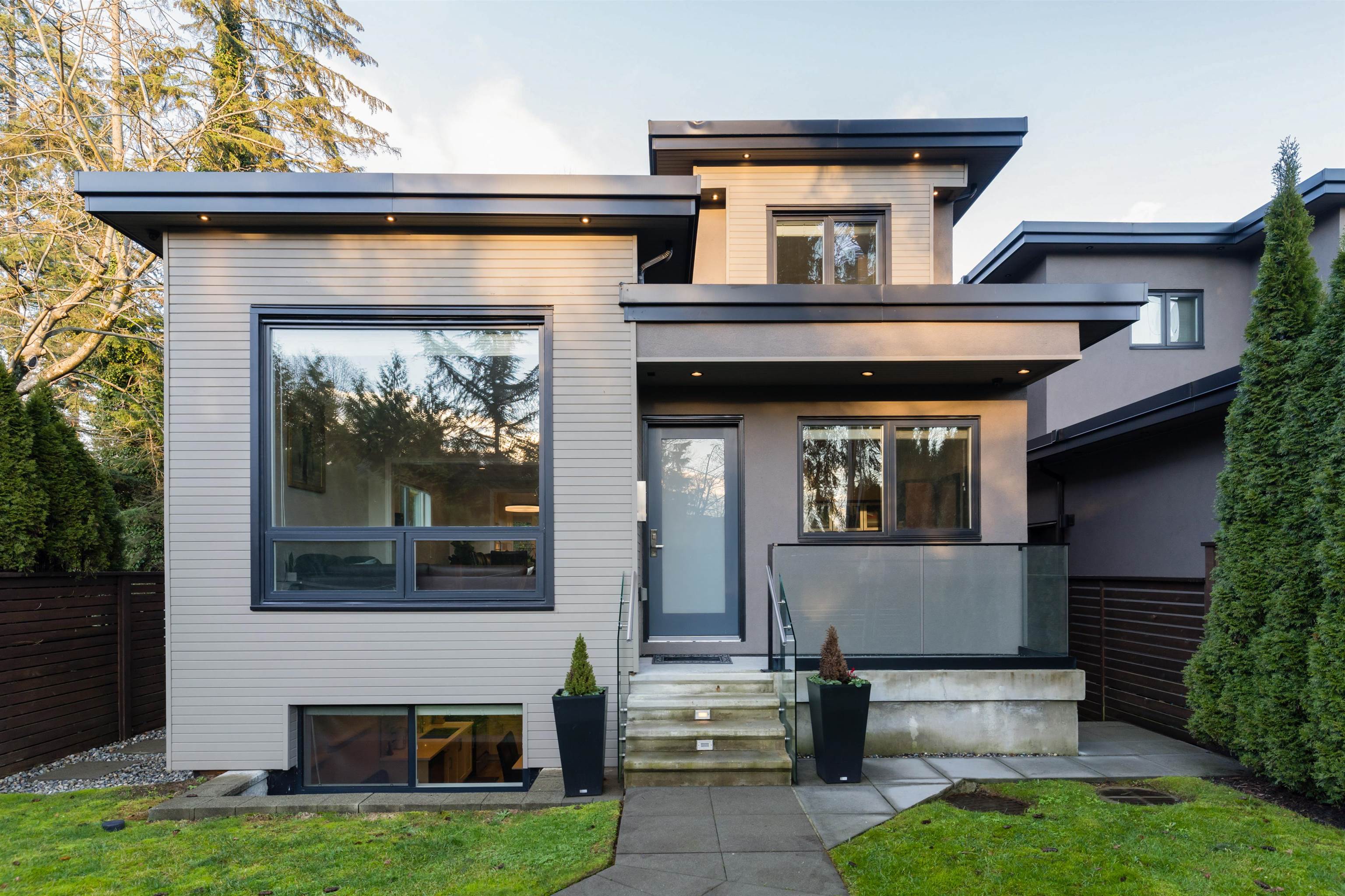 617 Riverside Drive, North Vancouver, BC, V7H 1V4