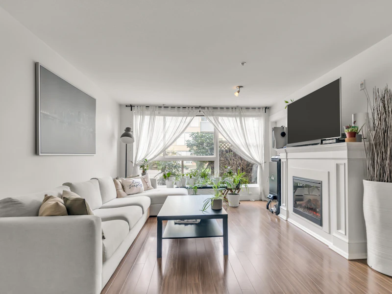 110 - 12075 228th Street, Maple Ridge BC V2X 6M2