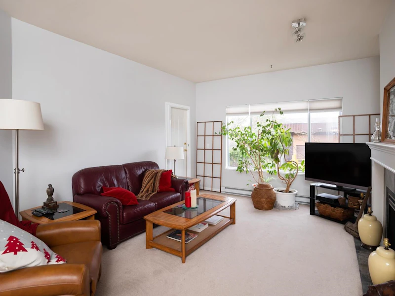 203 - 1153 54a Street, Delta BC V4M 4E4