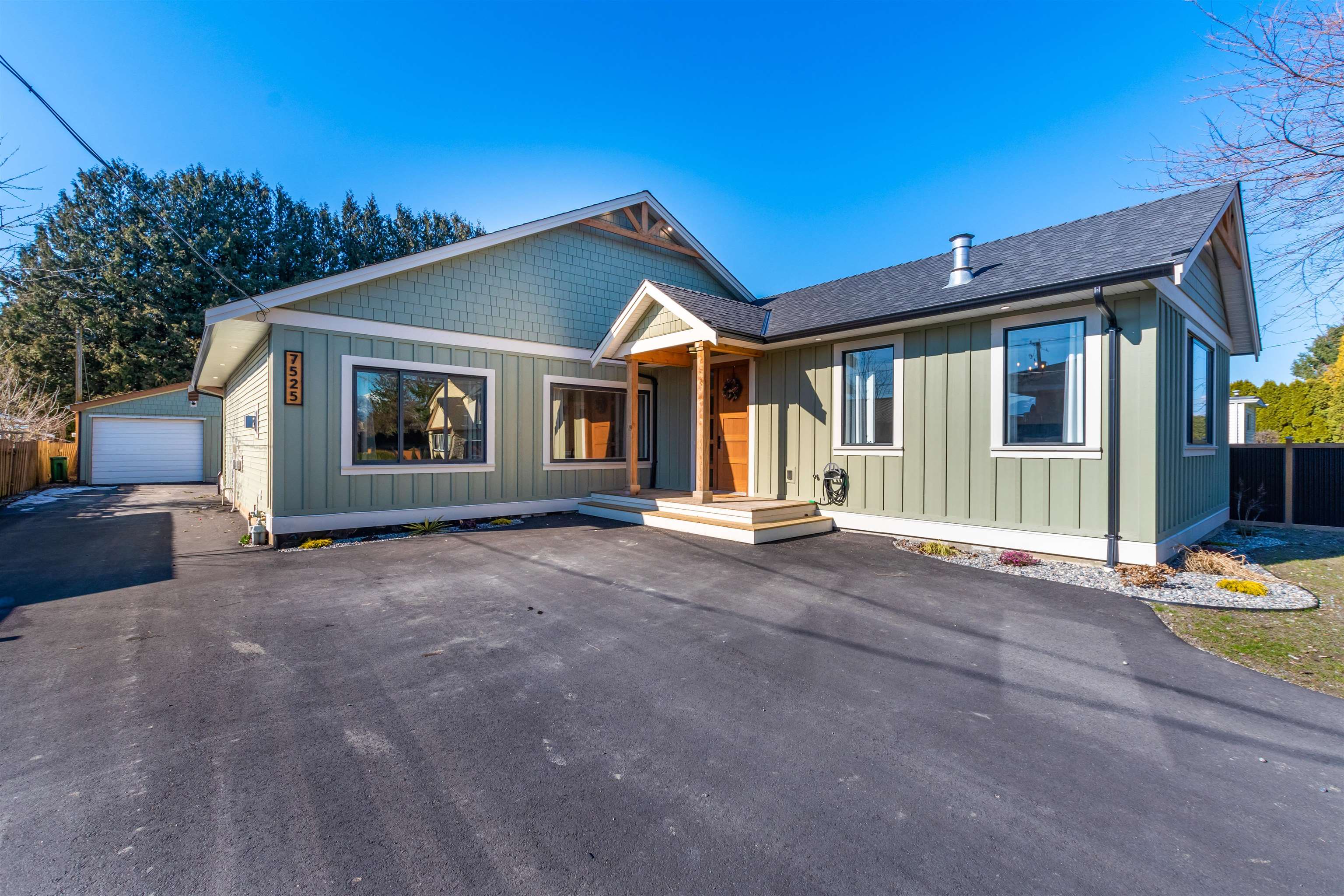7525 Melville Street, Chilliwack, BC, V2R 1L7