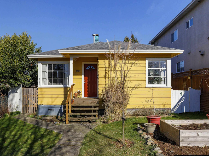 3327 Adanac Street, Vancouver BC V5K 2P4