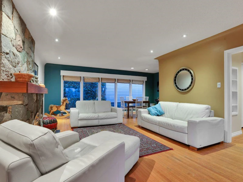 814 Surrey Street, New Westminster BC V3L 4W2