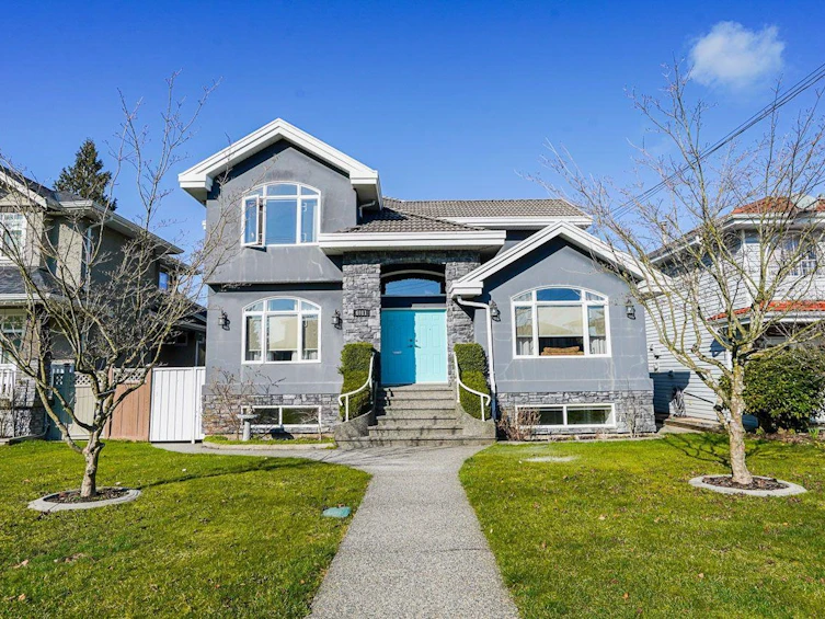 6911 Union Street, Burnaby, BC, V5B 1X6