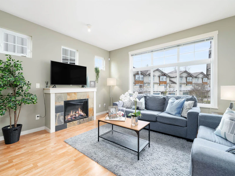 8 - 16588 Fraser Highway, Surrey BC V4N 0G5