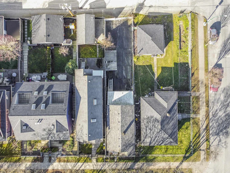 2087 E Pender Street, Vancouver, BC, V5L 1X1