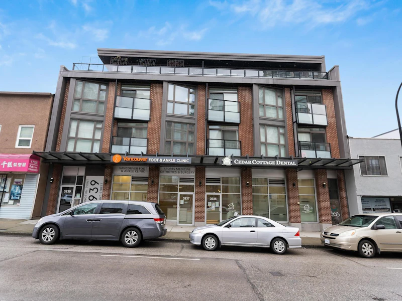301 - 3939 Knight Street, Vancouver BC