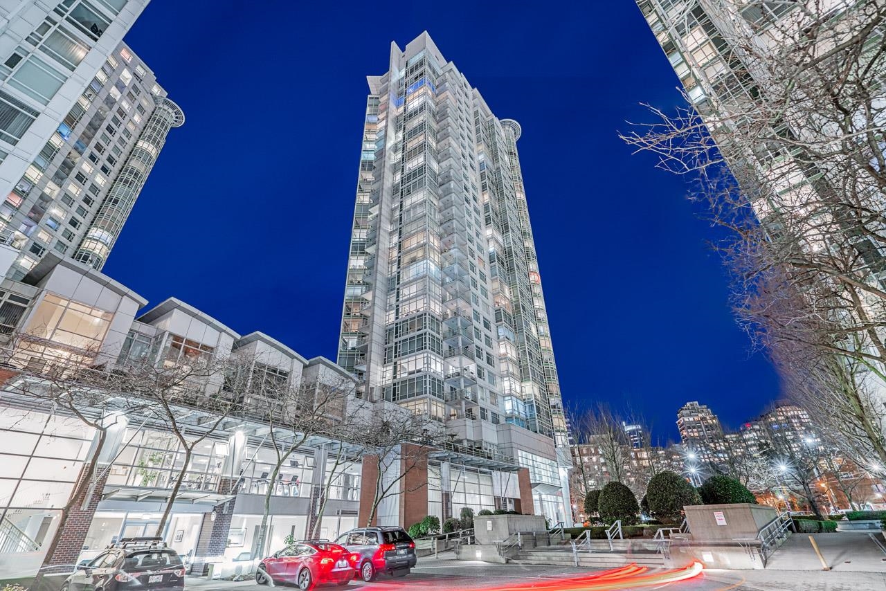 2008-198 Aquarius Mews, Vancouver, BC, V6Z 2Y4