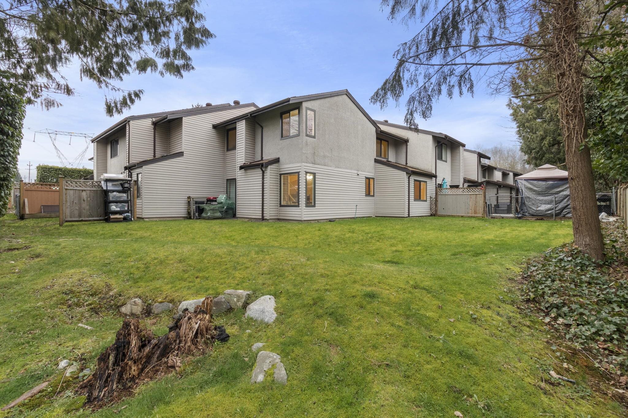 40-9955 140 Street, Surrey, BC, V3T 4M4