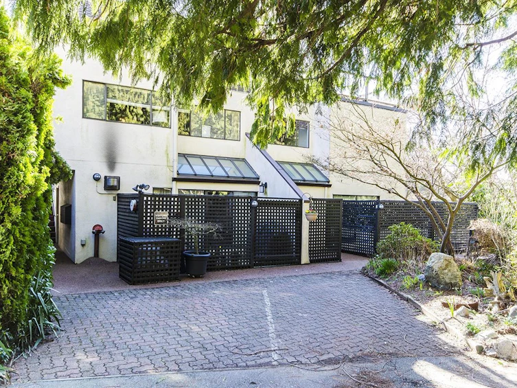 7-1786 Esquimalt Avenue, West Vancouver, BC, V7V 1R8