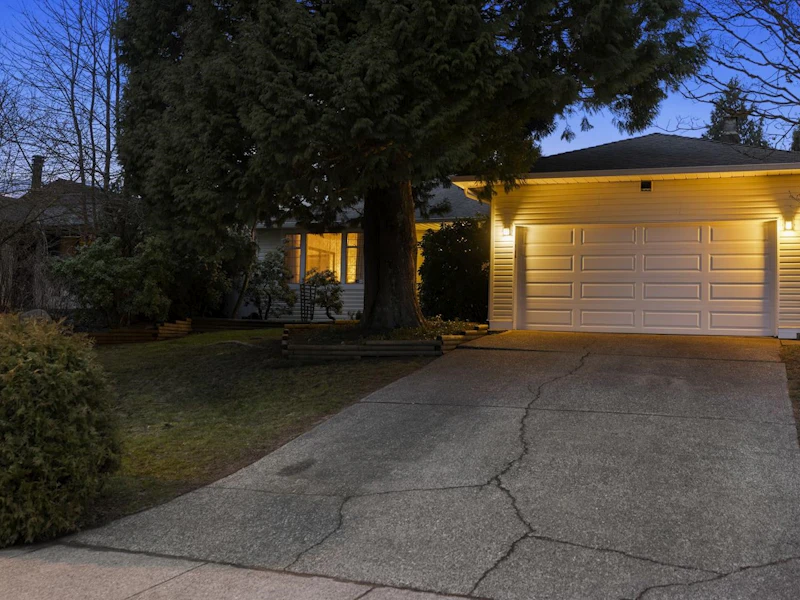 10065 159a Street, Surrey BC V4N 2P6