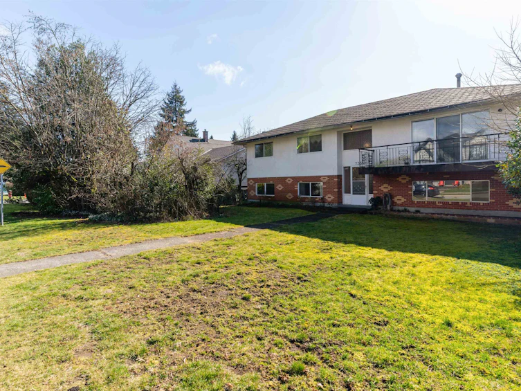 735 E 15th Street, North Vancouver, BC, V7L 2S5