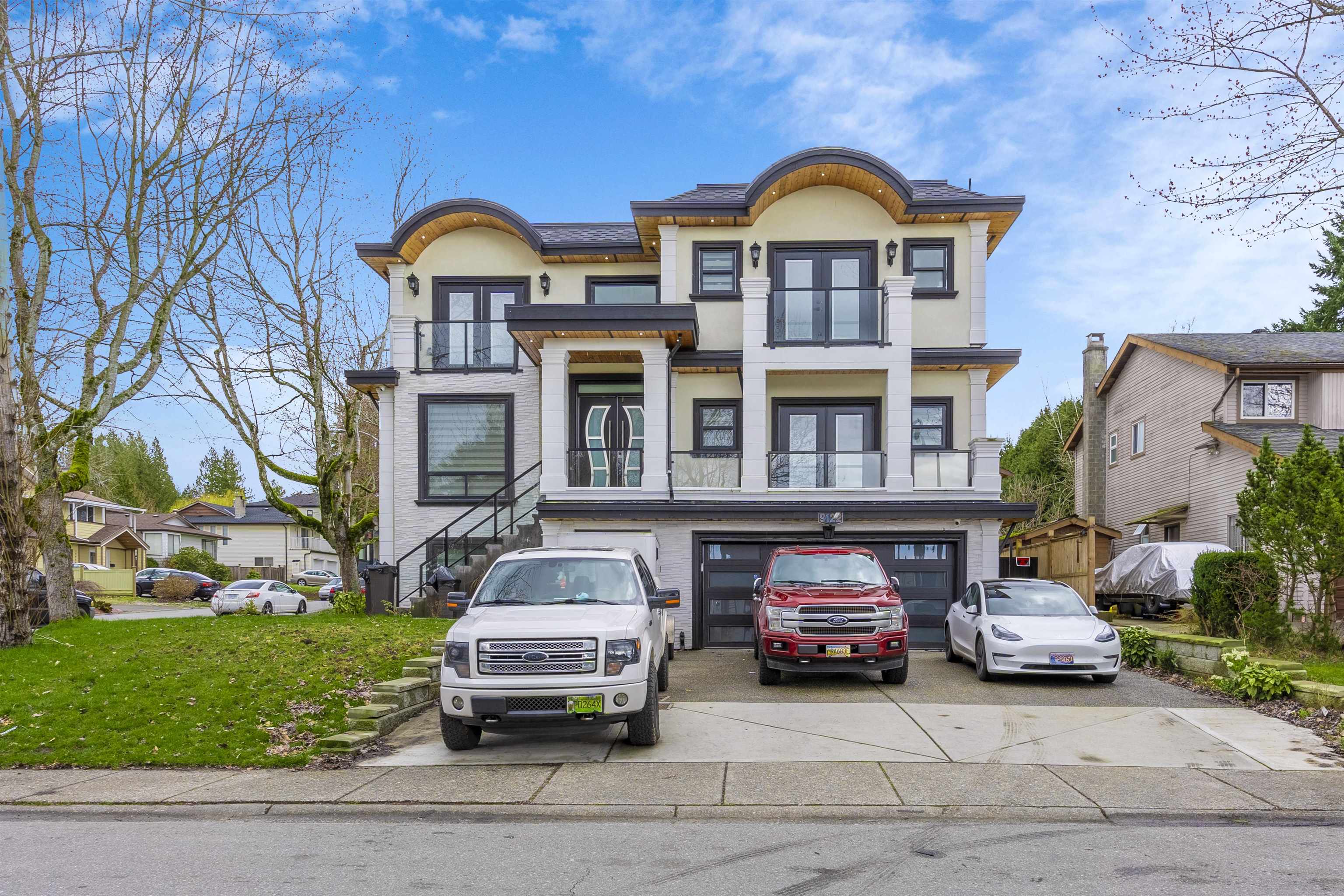 9122 144a Street, Surrey, BC, V3R 7L5