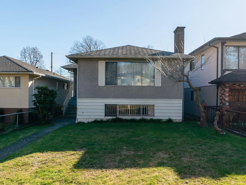 58 E 44th Avenue, Vancouver BC V5W 1V4