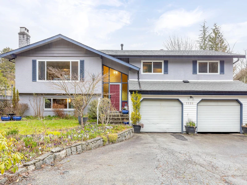 2239 Park Crescent, Coquitlam BC V3J 6T1